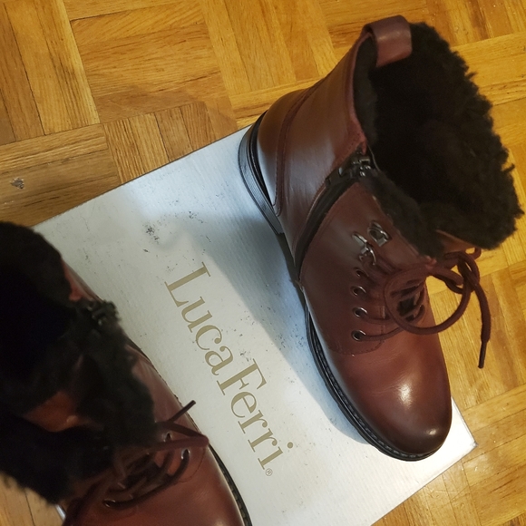 Boots - Picture 3 of 7